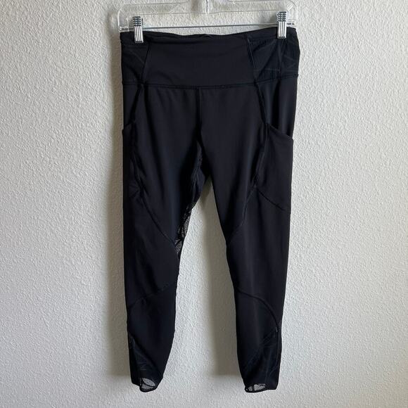 Lululemon Black Mesh Cropped Leggings Women's 8 Mid Rise Pockets Gym Workout - Picture 1 of 8